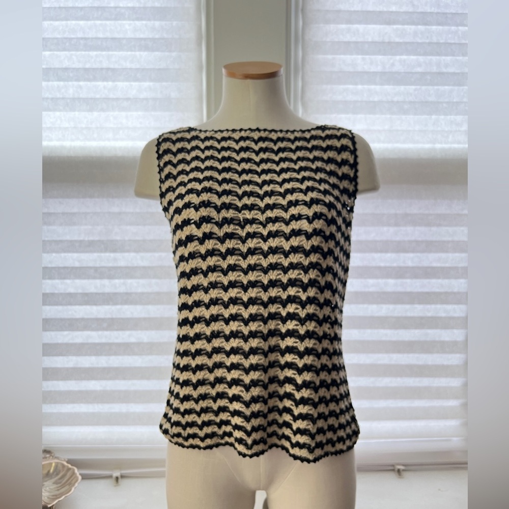 Finity Studio Women’s Sleeveless black & white zig zag woven top size medium
